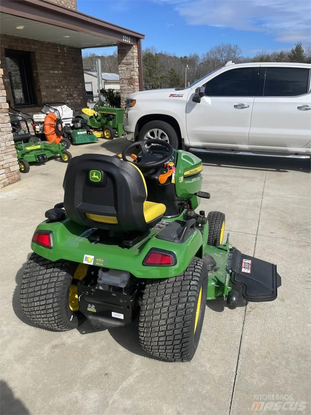 John Deere X570 小型拖拉机