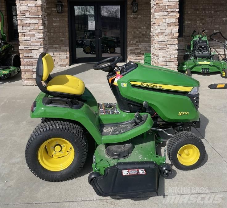 John Deere X570 小型拖拉机