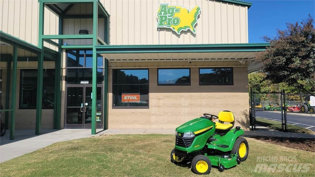 John Deere X570 小型拖拉机