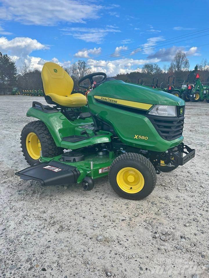 John Deere X580 小型拖拉机