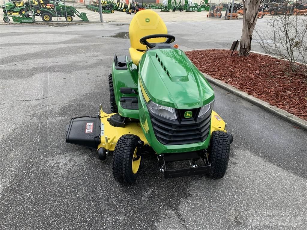 John Deere X580 小型拖拉机
