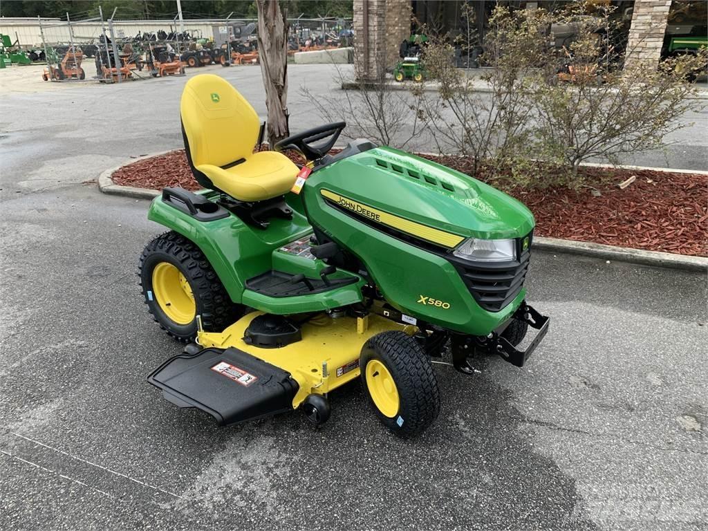 John Deere X580 小型拖拉机