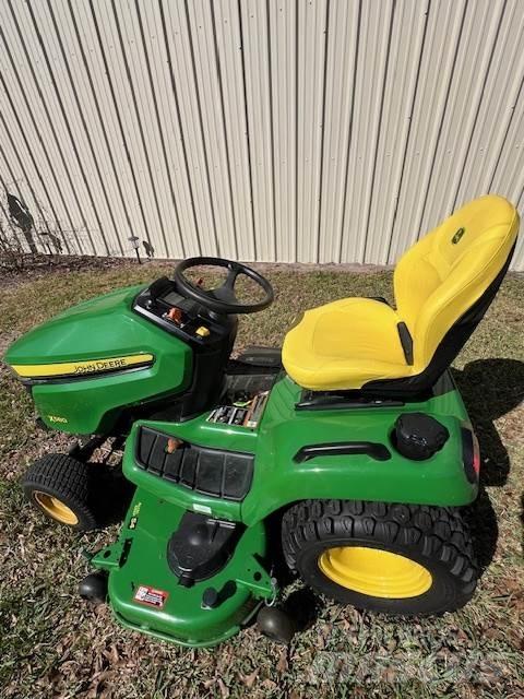 John Deere X580 小型拖拉机