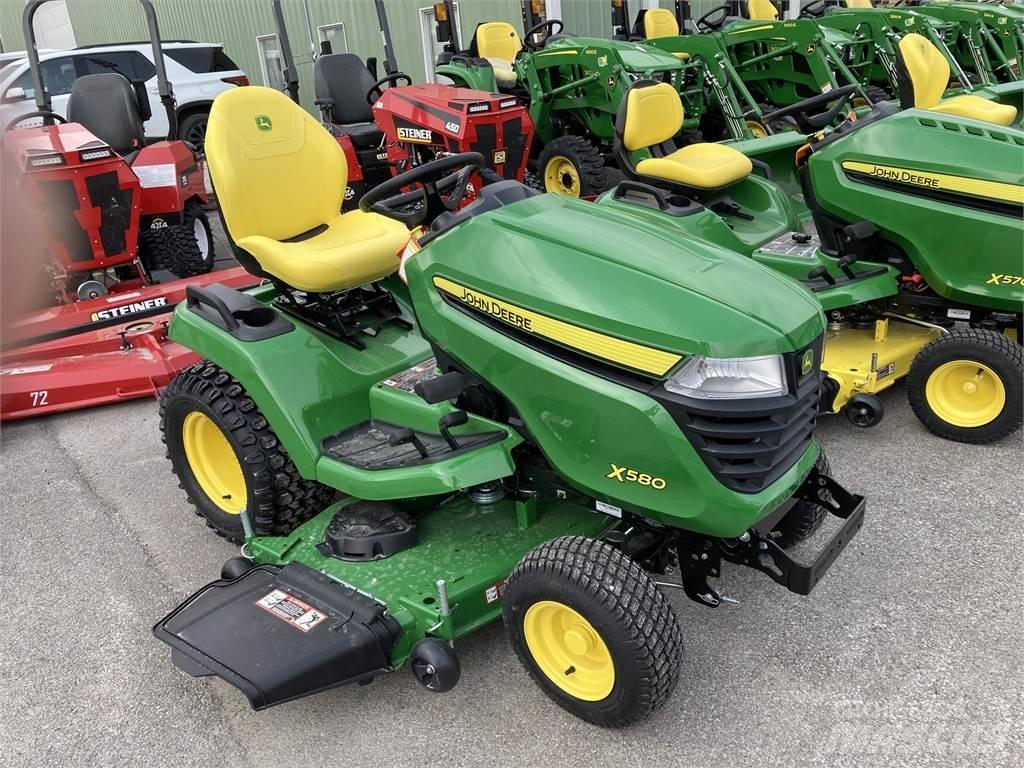John Deere X580 小型拖拉机