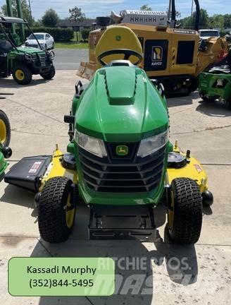 John Deere X580 小型拖拉机