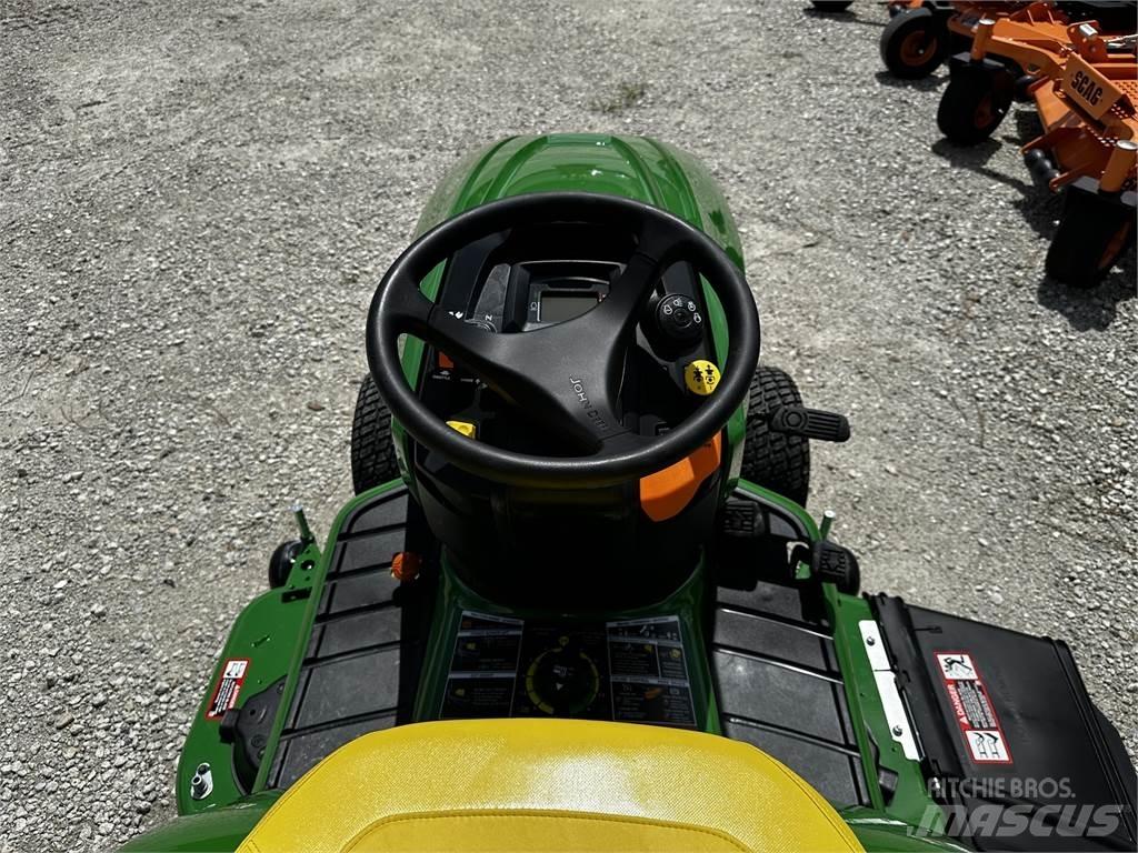 John Deere X584 小型拖拉机