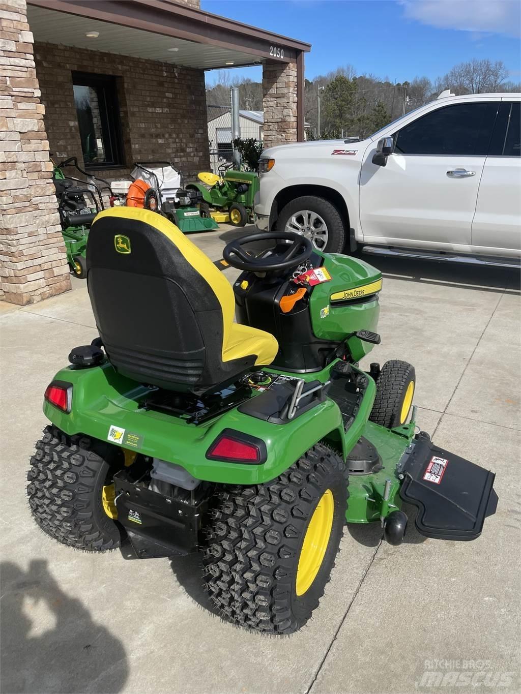John Deere X590 小型拖拉机