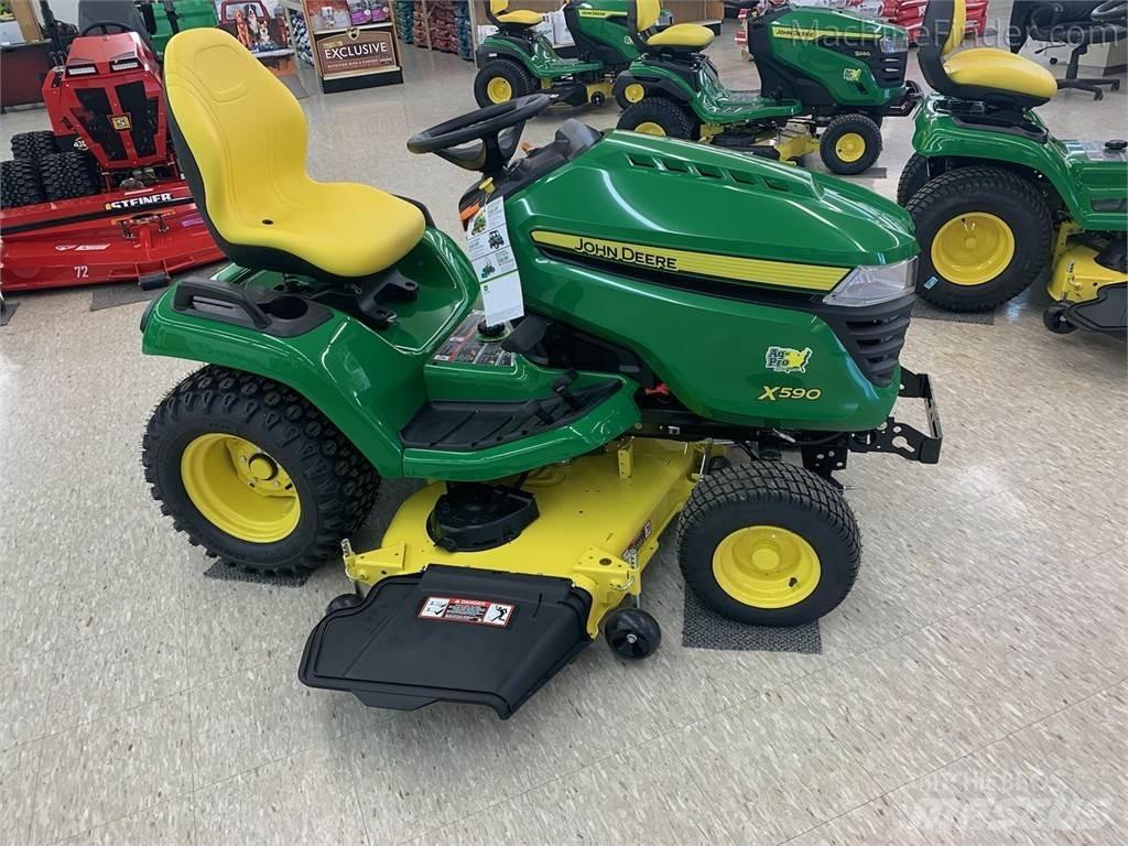 John Deere X590 小型拖拉机
