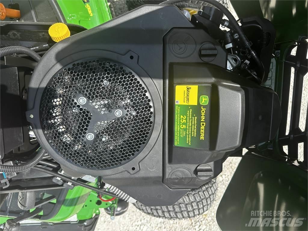 John Deere X590 小型拖拉机