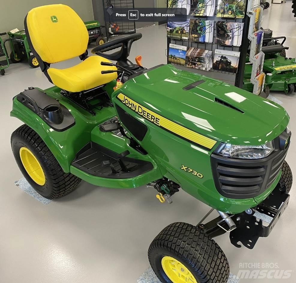 John Deere X730 小型拖拉机