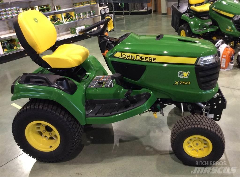 John Deere X750 小型拖拉机