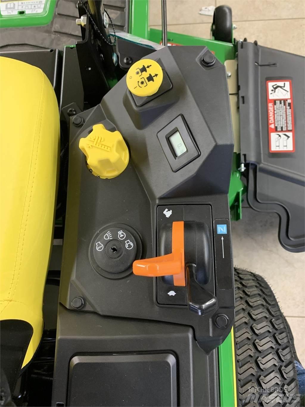John Deere Z315E 零回转割草机