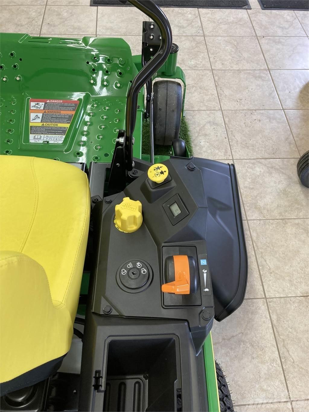John Deere Z315E 零回转割草机