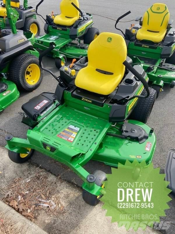 John Deere Z325E 零回转割草机