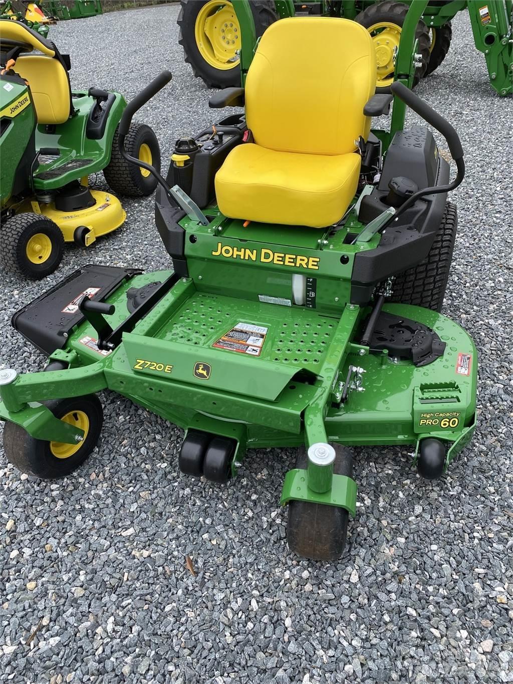 John Deere Z720E 零回转割草机