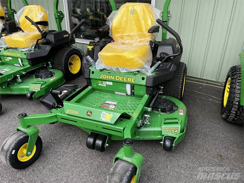 John Deere Z720E 零回转割草机