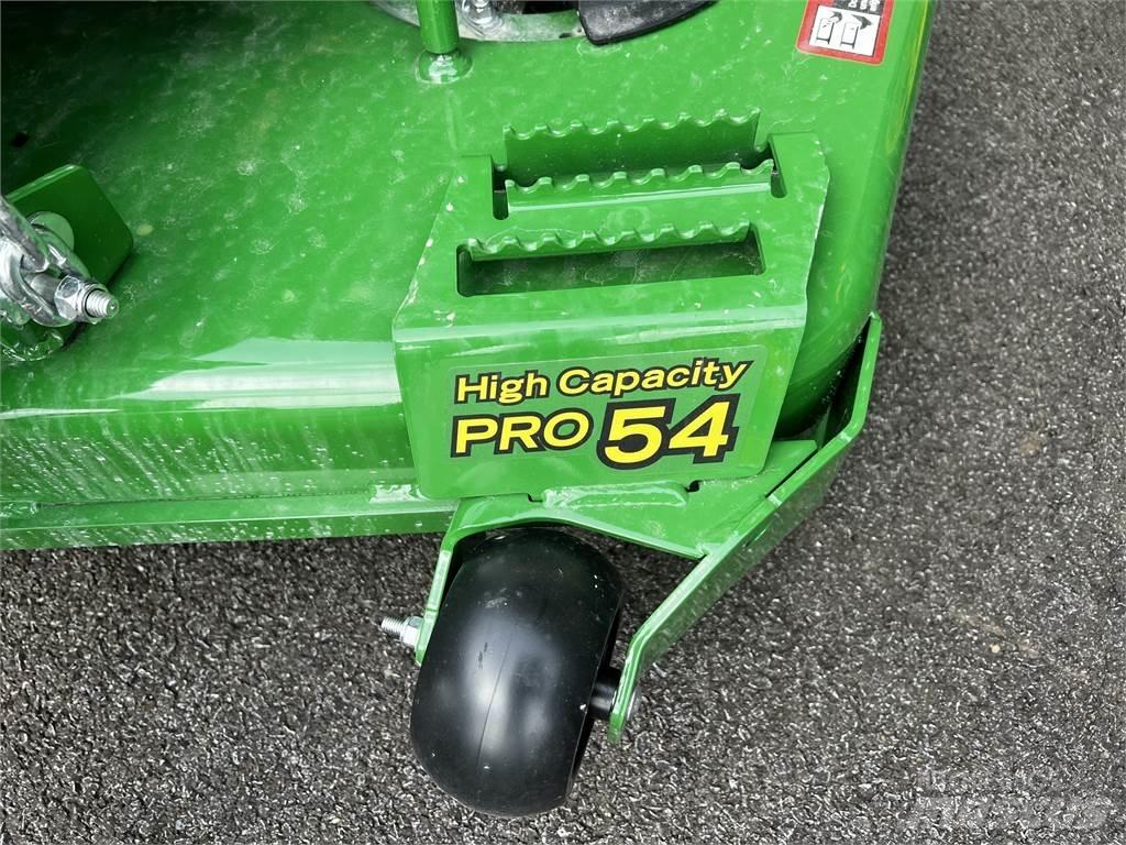 John Deere Z720E 零回转割草机