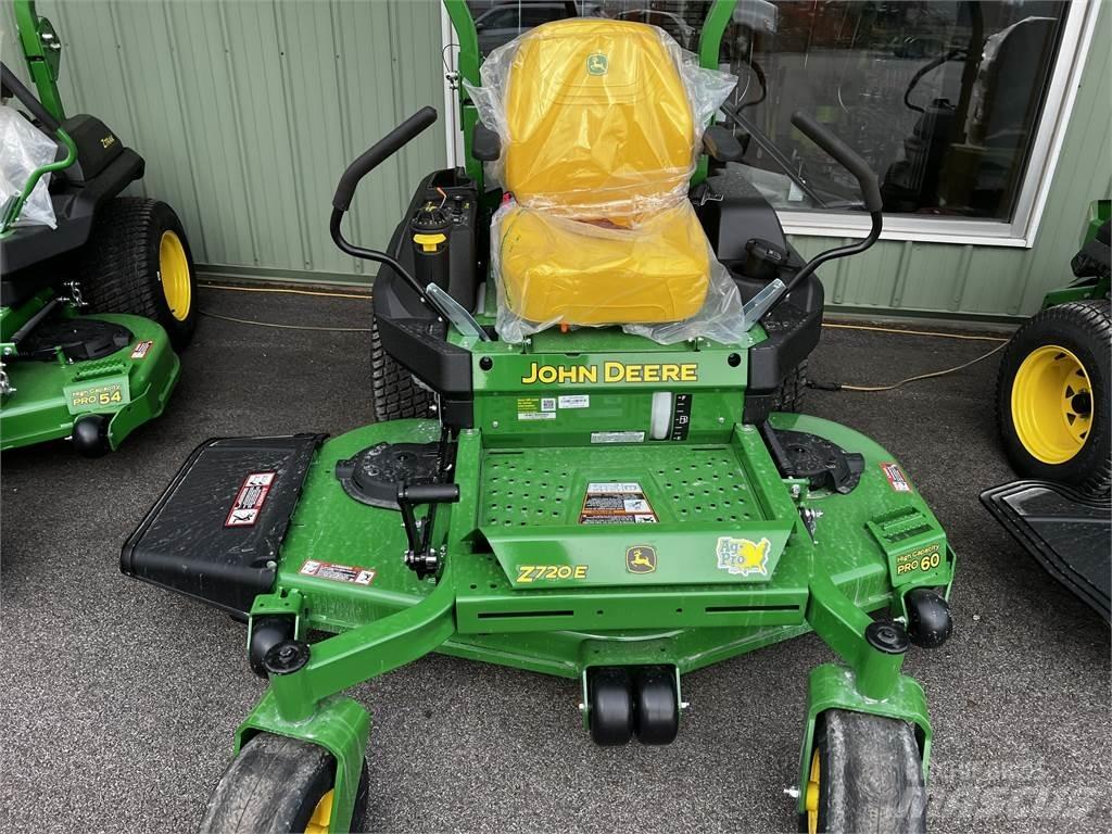 John Deere Z720E 零回转割草机