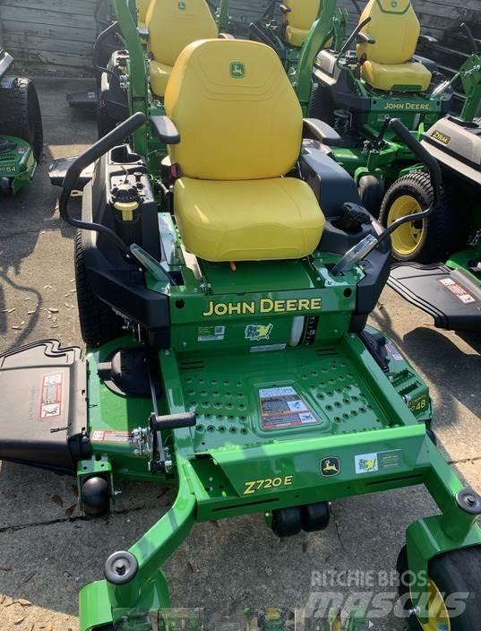 John Deere Z720E 零回转割草机