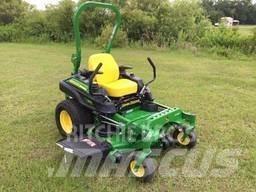 John Deere Z915E 零回转割草机