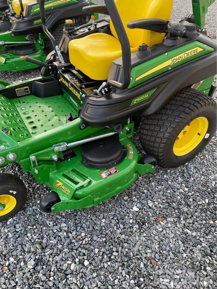 John Deere Z920M 零回转割草机