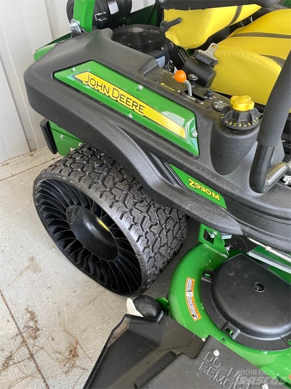 John Deere Z930M 零回转割草机