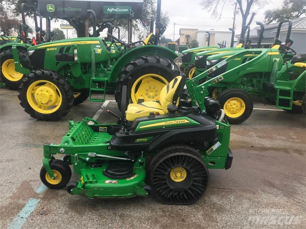 John Deere Z945M 零回转割草机