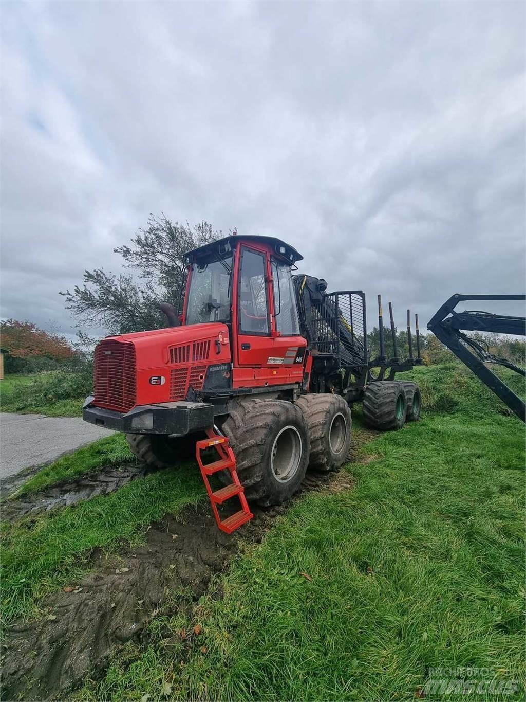 Komatsu 845 集运机