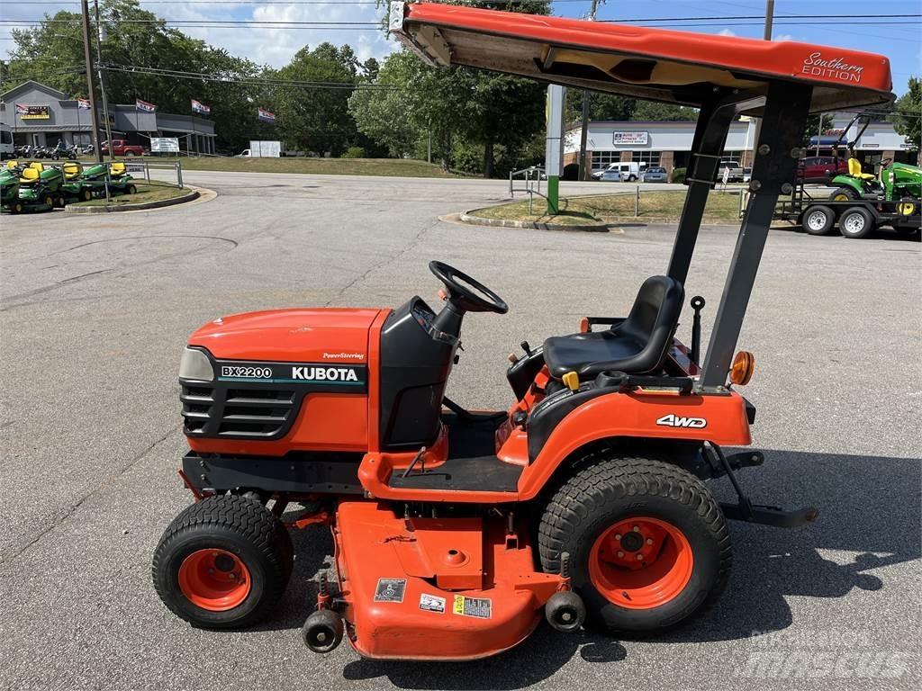 Kubota BX2200 小型拖拉机