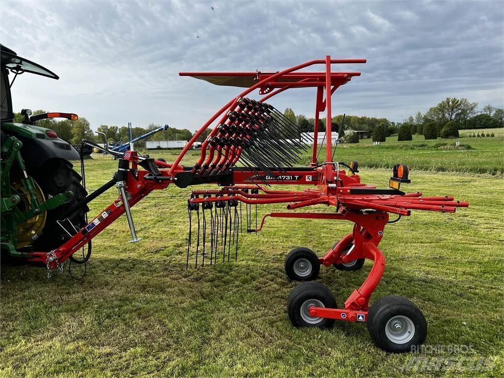 Kuhn GA4731T 犁耙和摊草机