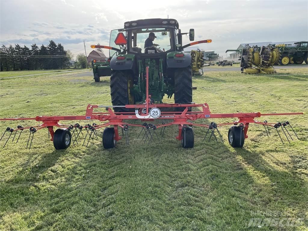 Kuhn GF5202THA 犁耙和摊草机