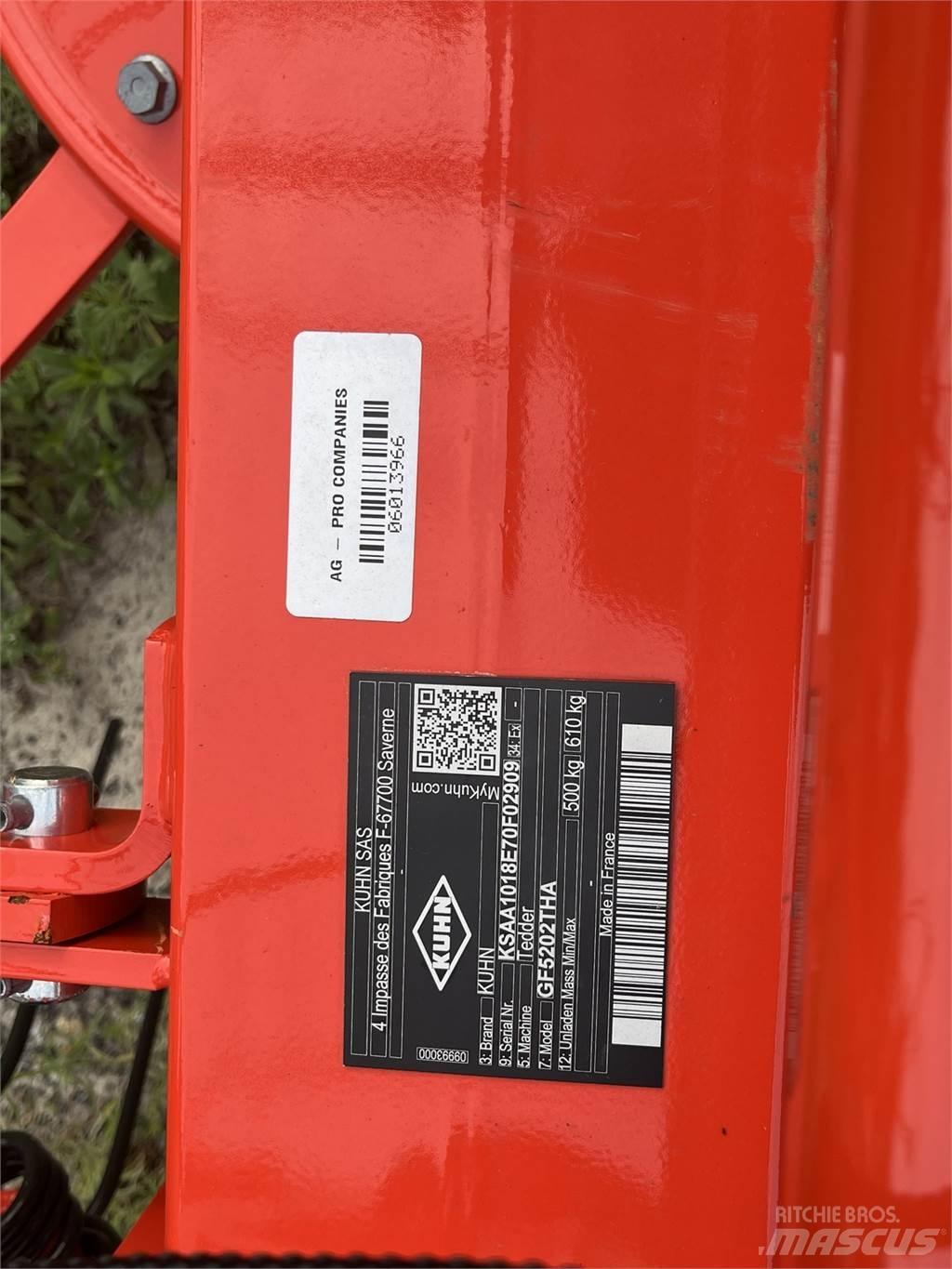 Kuhn GF5202THA 犁耙和摊草机