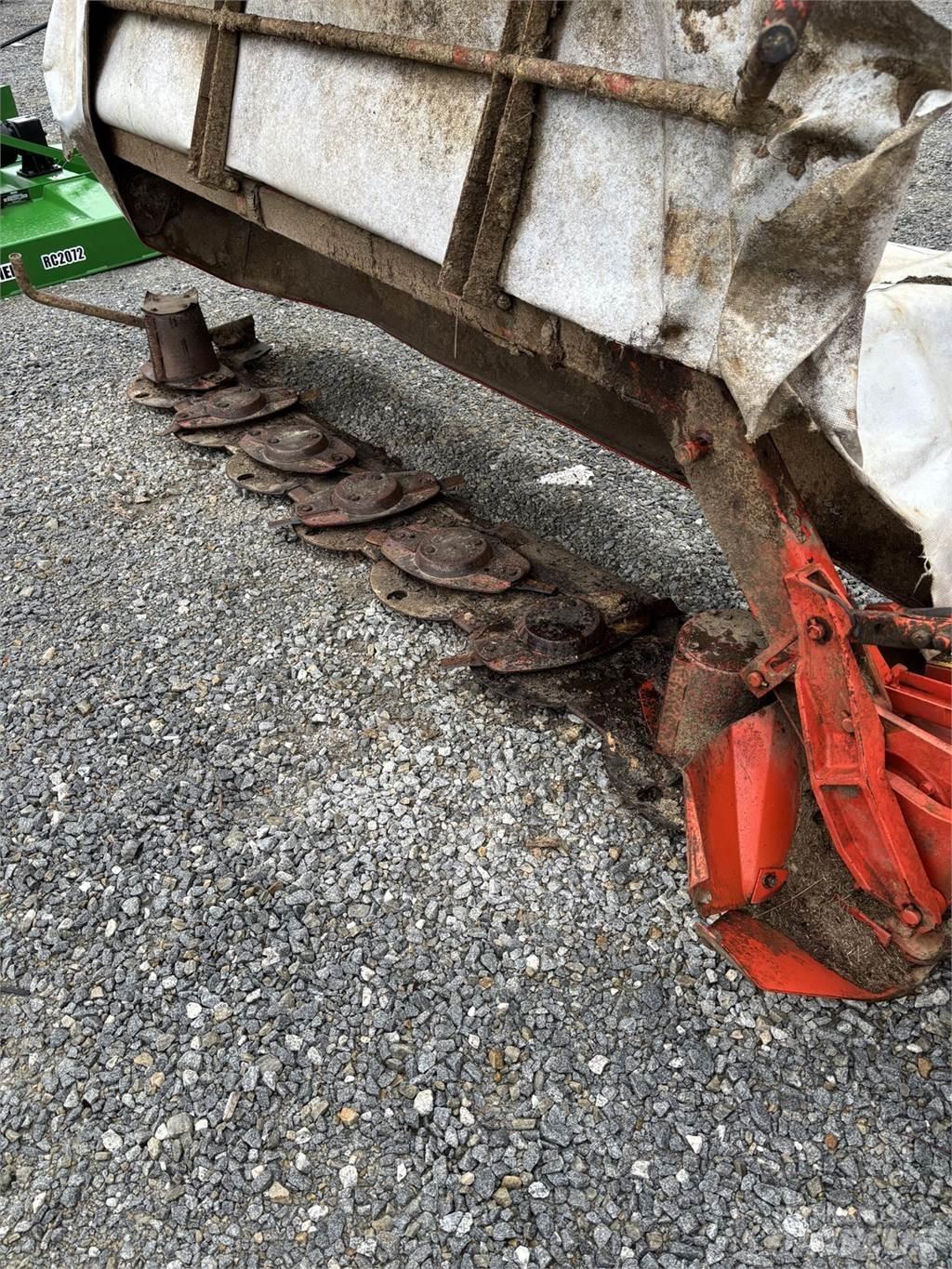 Kuhn GMD700 割草机
