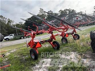 Kuhn SR110 犁耙和摊草机