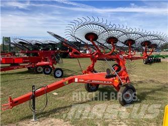 Kuhn SR110 犁耙和摊草机