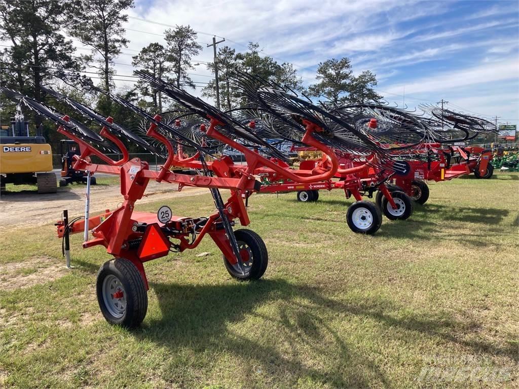 Kuhn SR110 犁耙和摊草机