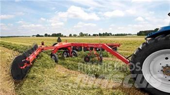 Kuhn SR314 犁耙和摊草机