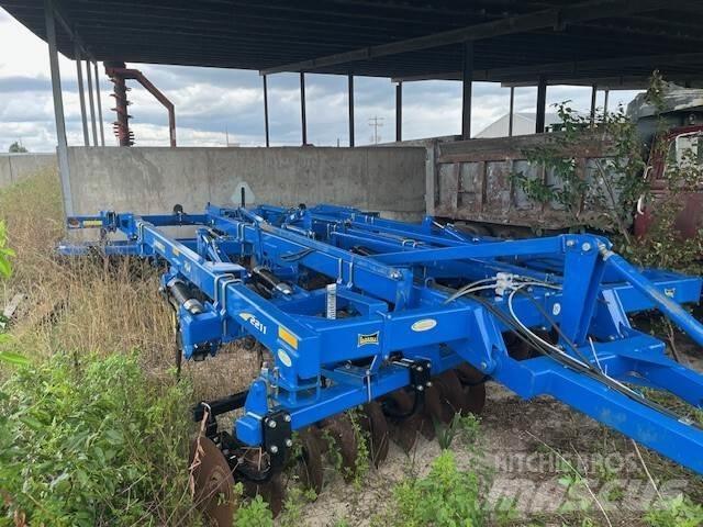 Landoll 2211-11 凿犁