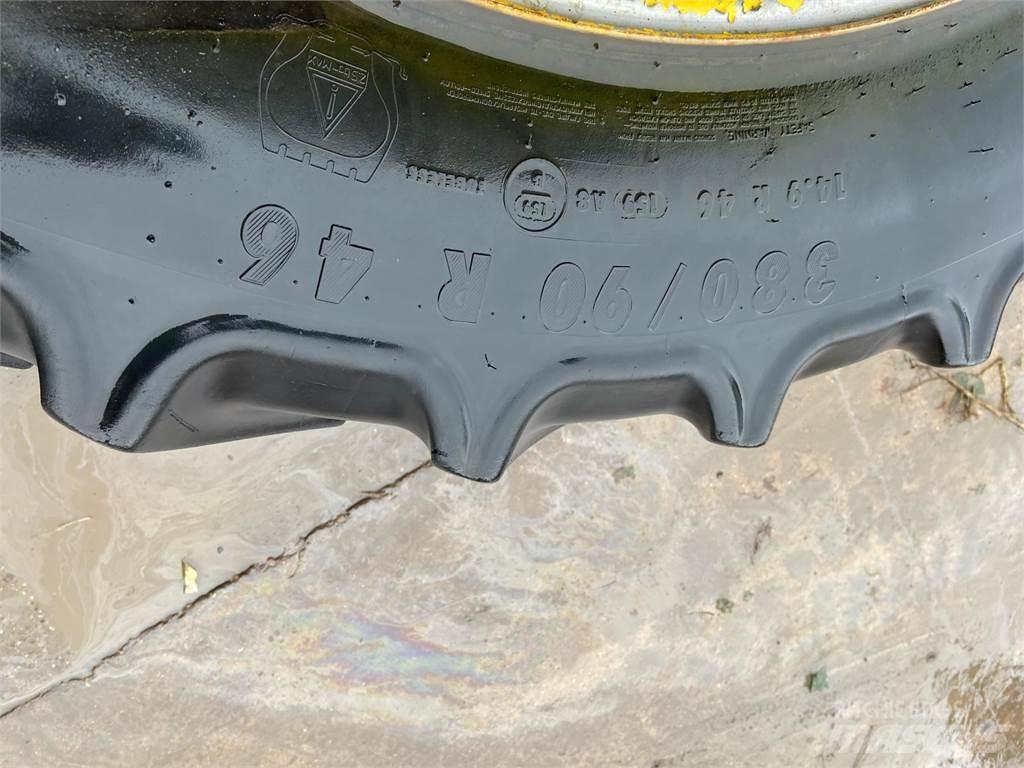  Row Crop Wheels 轮胎、车轮、轮圈