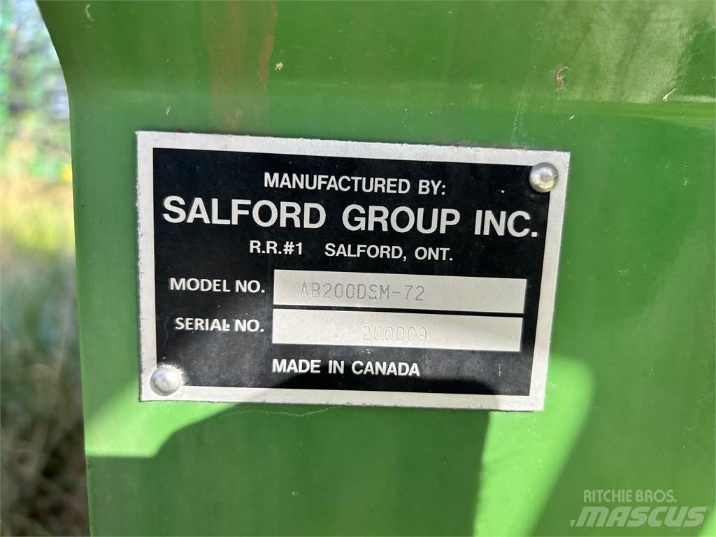 Salford 6700 牵引式喷雾机