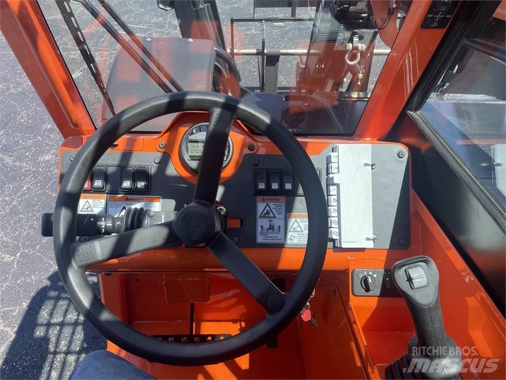 SkyTrak 10054 伸缩臂叉装车|叉装车