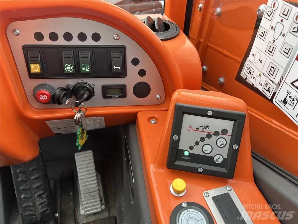 SkyTrak 3013 伸缩臂叉装车|叉装车