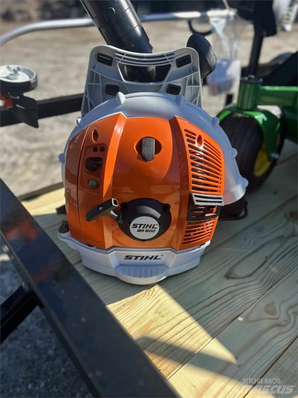 Stihl BR600 高尔夫球车