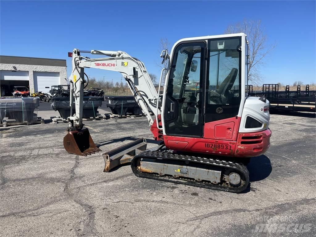 Takeuchi TB240C 小型挖掘机