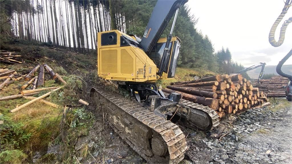 Tigercat 822 收割机