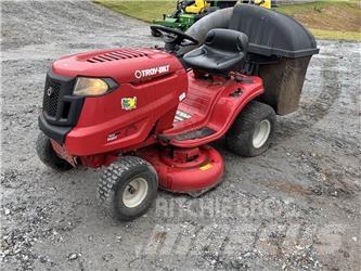 Troy-Bilt Pony 骑乘式割草机