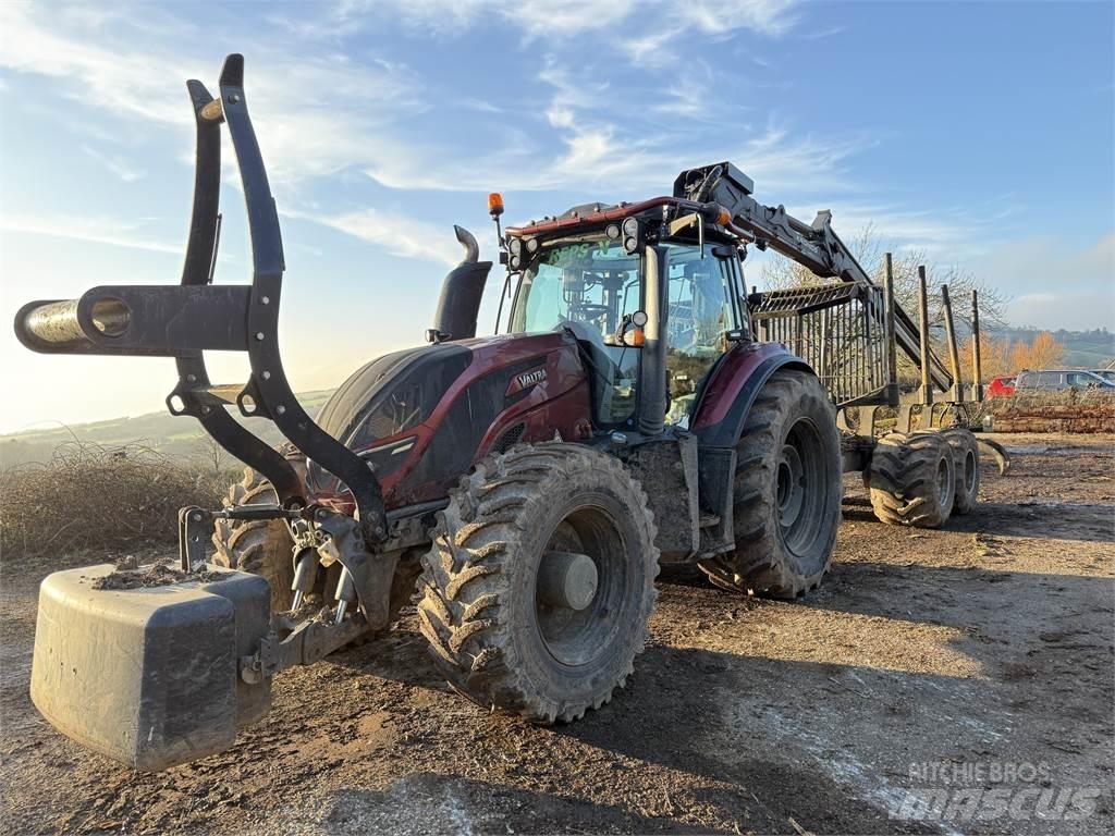 Valtra T174 集运机