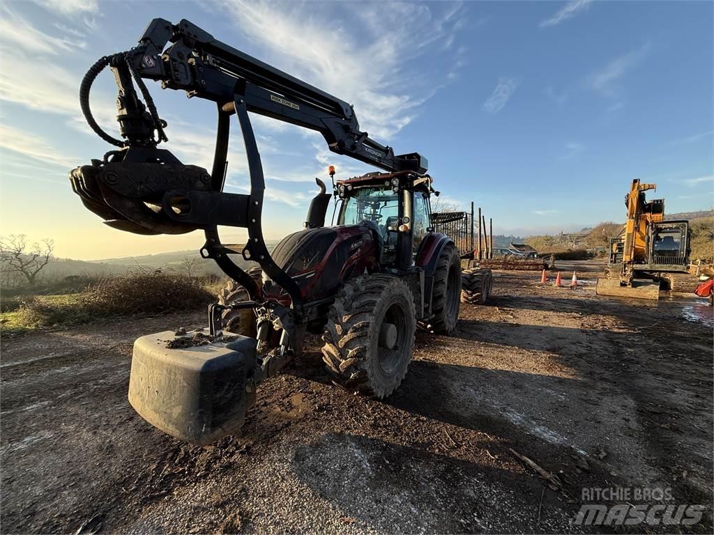 Valtra T174 集运机