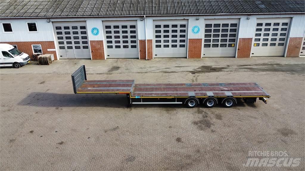 Kässbohrer  其他半挂车