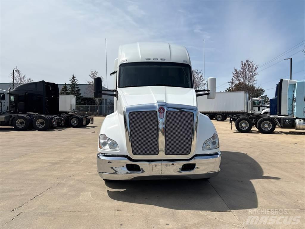 Kenworth T680 牵引车
